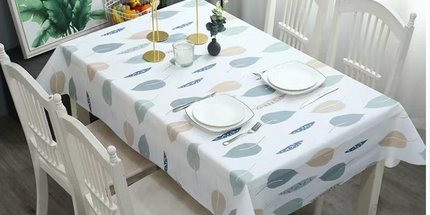 Mantel estampado de tela sintetica PEVA, suaves resistentes y lavables a mano. Medida  137x180