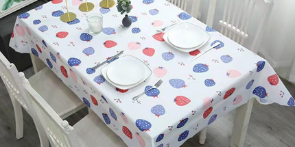 Mantel estampado de tela sintetica PEVA, suaves resistentes y lavables a mano. Medida  137x180
