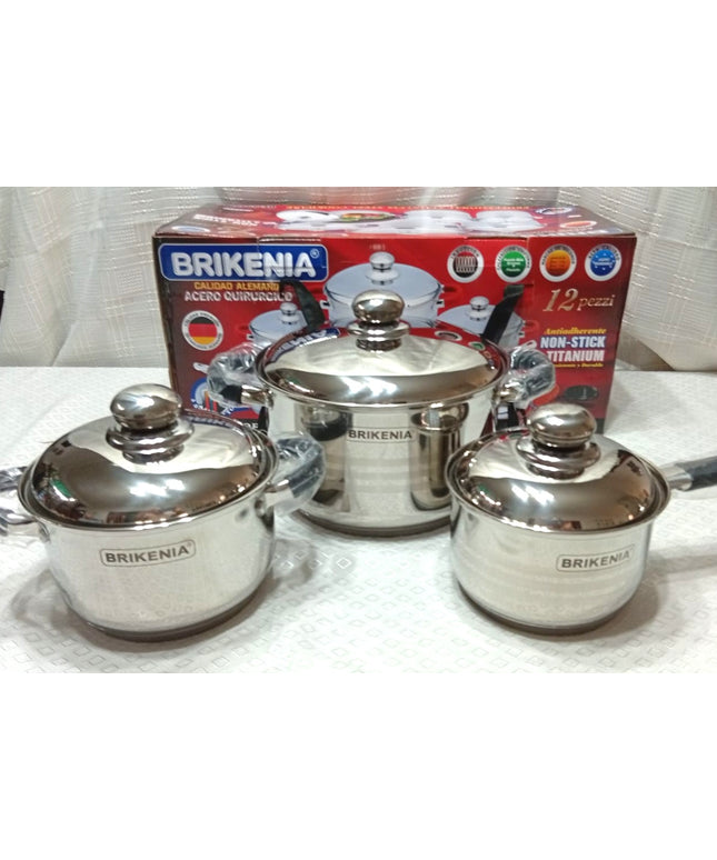 Set Brikeina de dos ollas con tapa de 24x14.5cm y 20x12,5 cm más caserola con tapa 16x10.5 cm. Inluye un utensillo