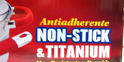 Set Brikeina de dos ollas con tapa de 24x14.5cm y 20x12,5 cm más caserola con tapa 16x10.5 cm. Inluye un utensillo