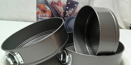 Set de 3 Moldes para cocina redondos para torta con cierre lateral de 20 - 22 - 24cm de diametro