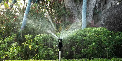 Aspersor con tripode telescopico de jardin o agrícola de impulso de impacto, de aspersio de 360 grados, rociadores giratorios