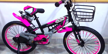 Bicicleta Rodado 16 JIKEDI con rueditas de aprendisaje robustas y canasto