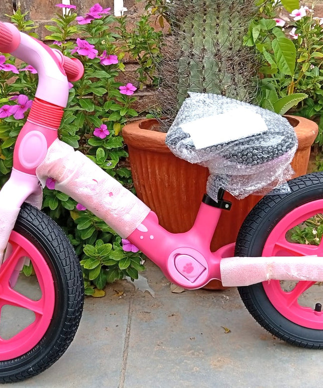 Patacleta para niños rodado 12 con ruedas de goma de distintos colores