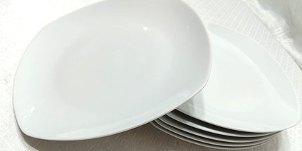 Juego 6 platos semicuadrados de céramica blanca 28 cm de diametro