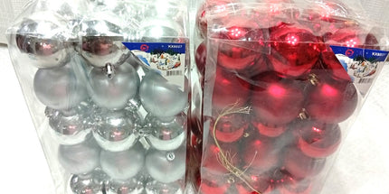 Caja con 30 adornos navideños