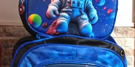 Mochila tres cuerpos con carrito. MOchila , lanchera y cartuchera. Excelnte calidad