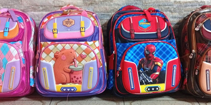 Mochila PRIMARIA tamaño oficio. Colores y motivos distintos. Con su llavero!