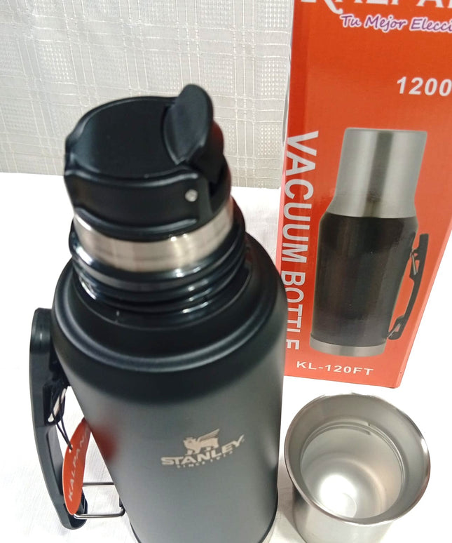 Termo con TAPA MATE de acero con pico vertedor