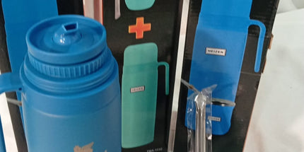 Termo de 1 litro media manija con pico vertedor, mate y bombilla