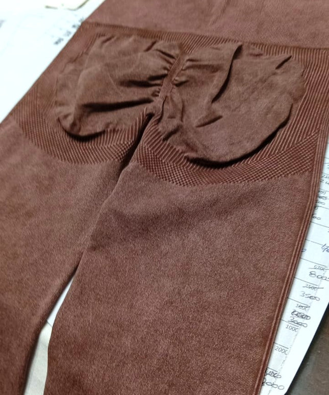 Calza prelavada con levanta cola. Calidad PREMIUN. Talles Chicos