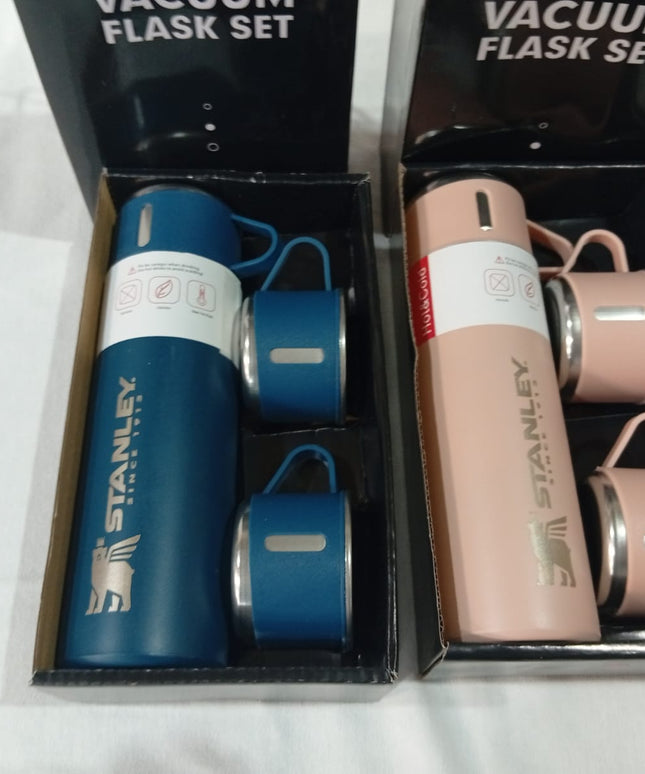 Termo 500 cc con 3 tazas chicas en distintos colores